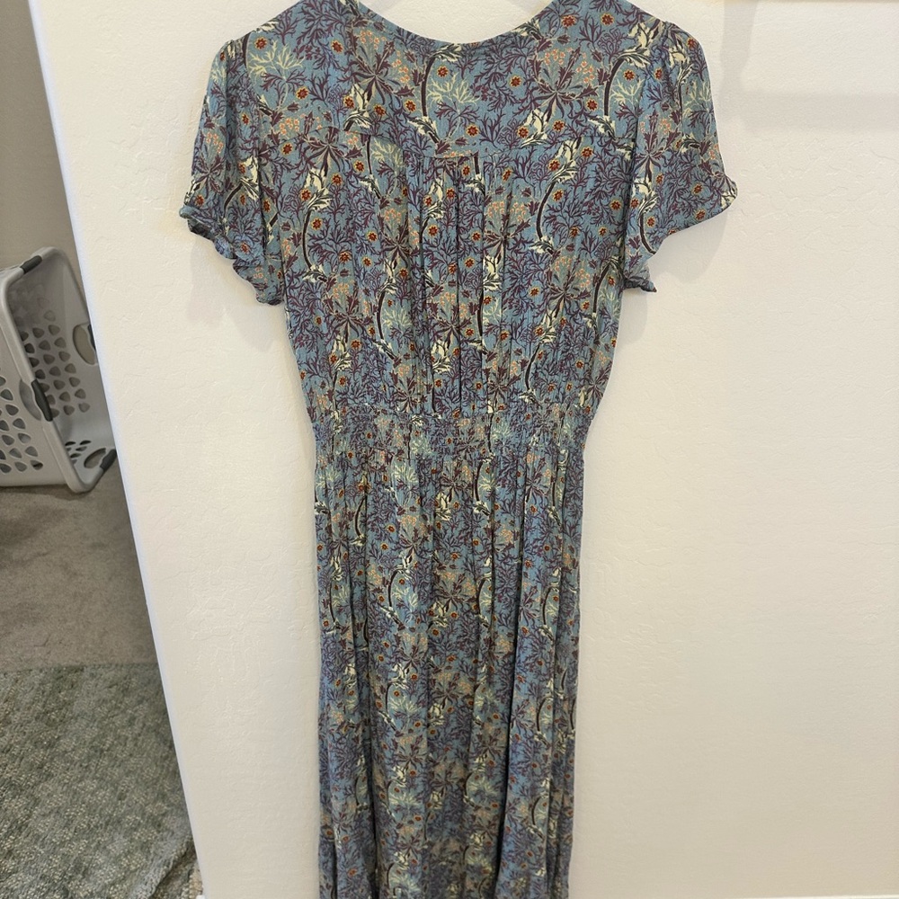 Chic Floral Maxi Dress in Blue and Green
